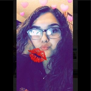 Meet your Posher, Leslie